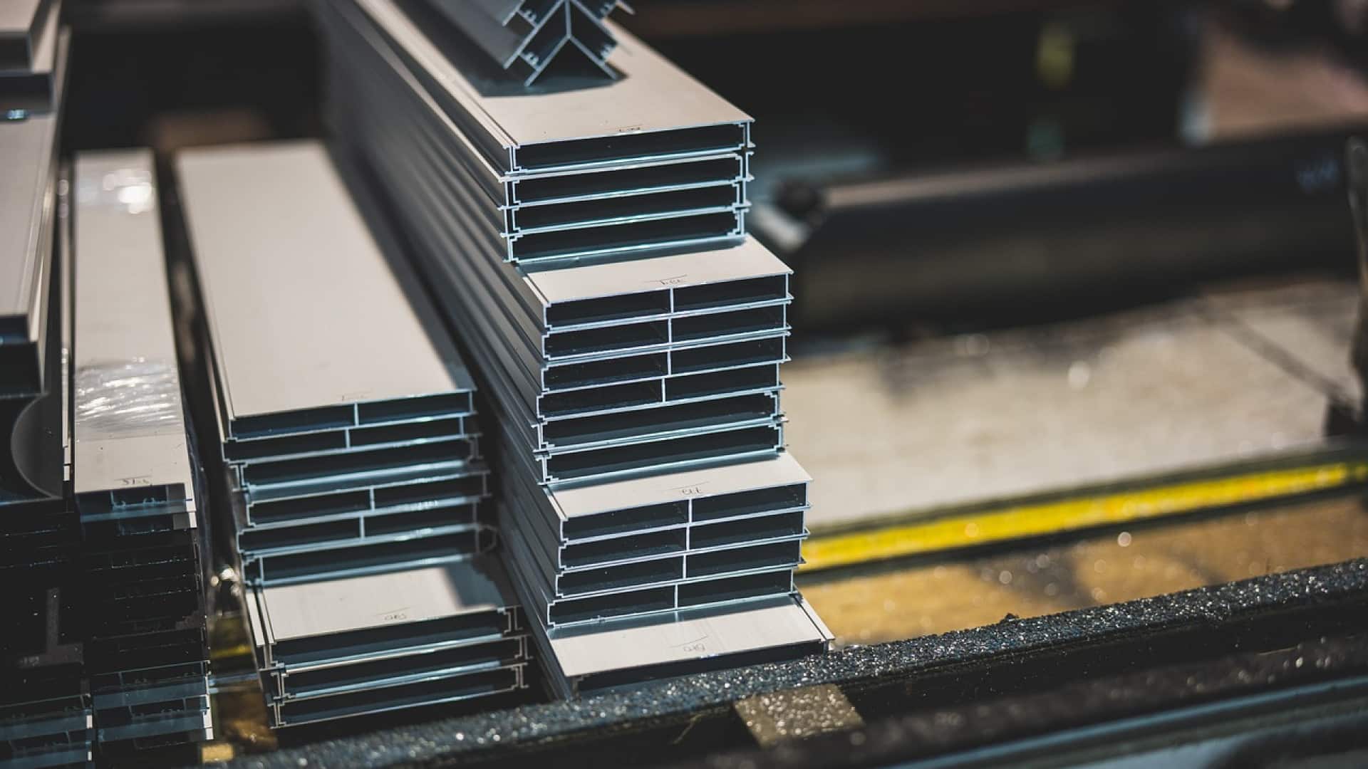 Tube rectangulaire en acier : quels sont les avantages ?